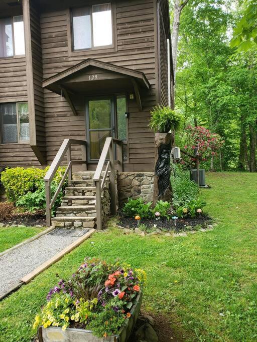 הוילה מגי ואלי J.Creek Retreat, Creekside Townhouse +1 Car Garage מראה חיצוני תמונה